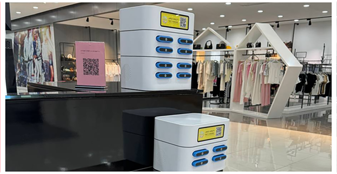 Aluminum alloy charger with good heat dissipation function Aluminum alloy charger with good heat dissipation function